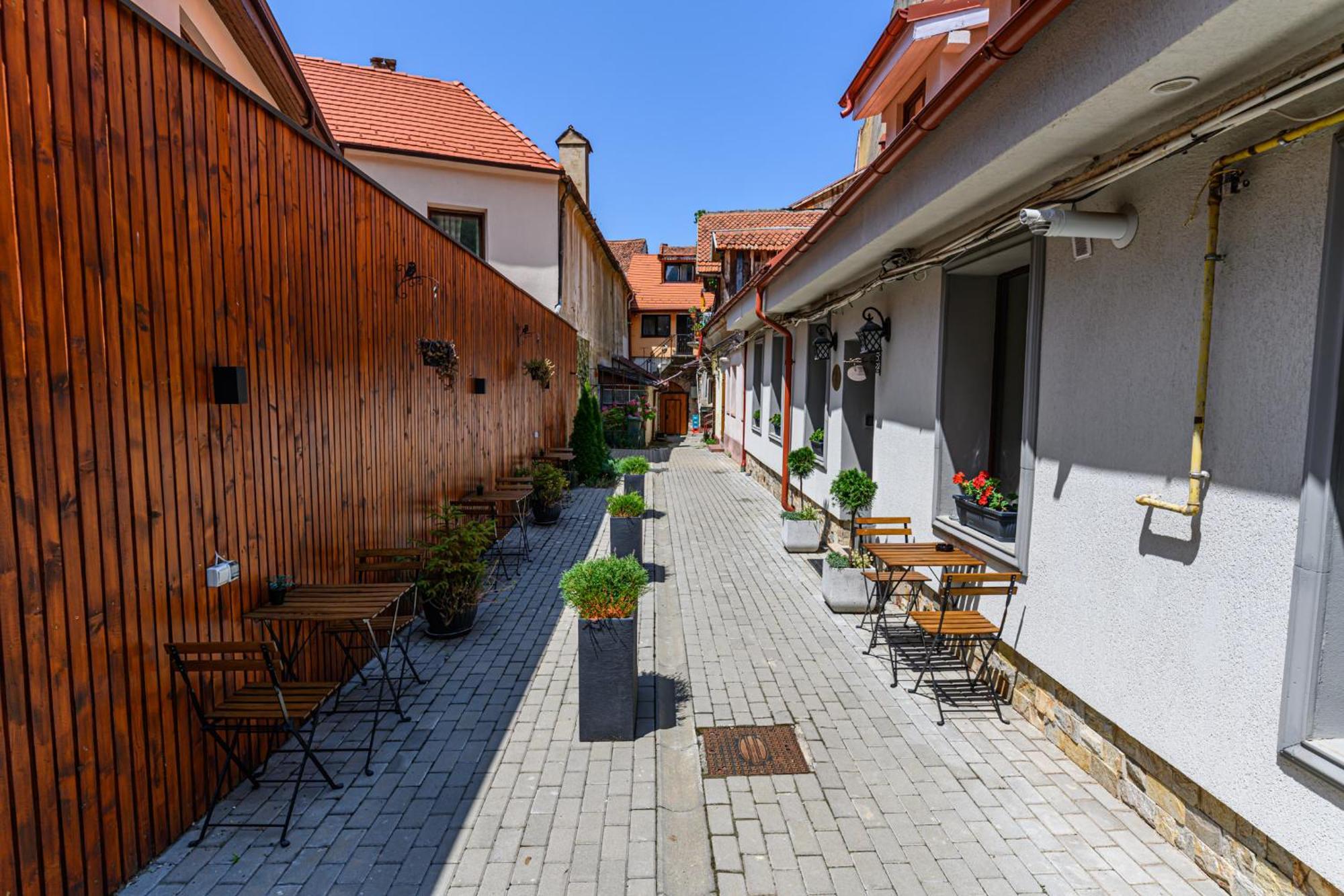 Dallure House Boutique Брашов Экстерьер фото